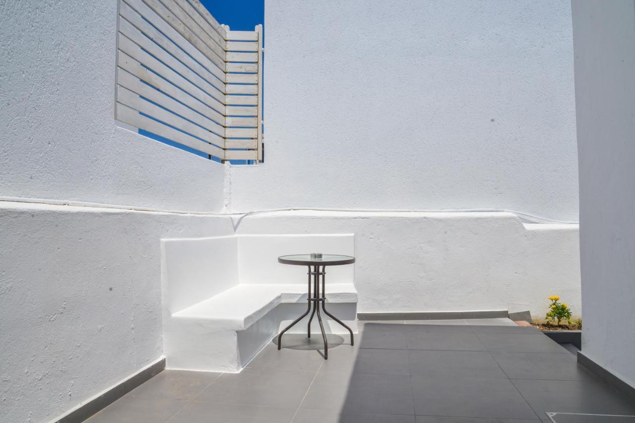 Tzoka'S Apartments Adamantas  Dış mekan fotoğraf