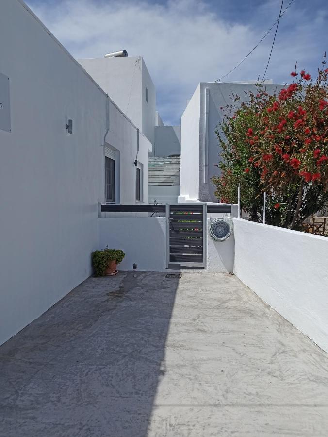 Tzoka'S Apartments Adamantas  Dış mekan fotoğraf